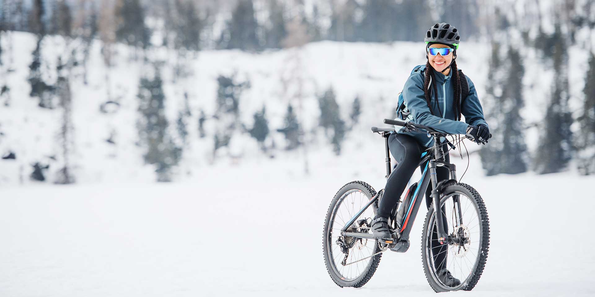 Winter Cycling Adventures: Choosing the Right Thermal Leggings